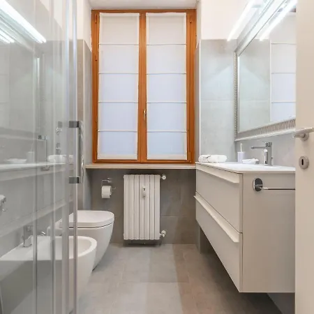 Apartment The Rent - Spacious Three-bedroom In Moscova
