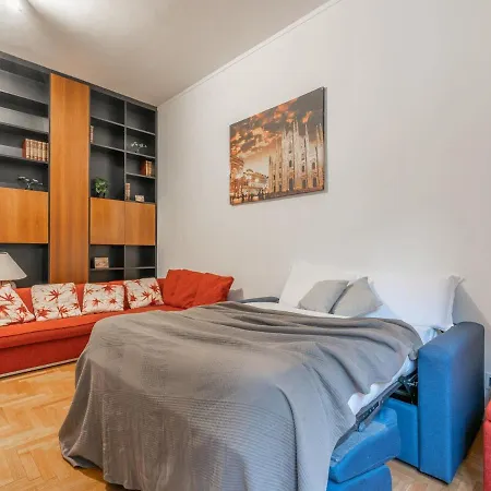 The Rent - Spacious Three-bedroom In Moscova