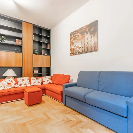 Apartment The Rent - Spacious Three-bedroom In Moscova